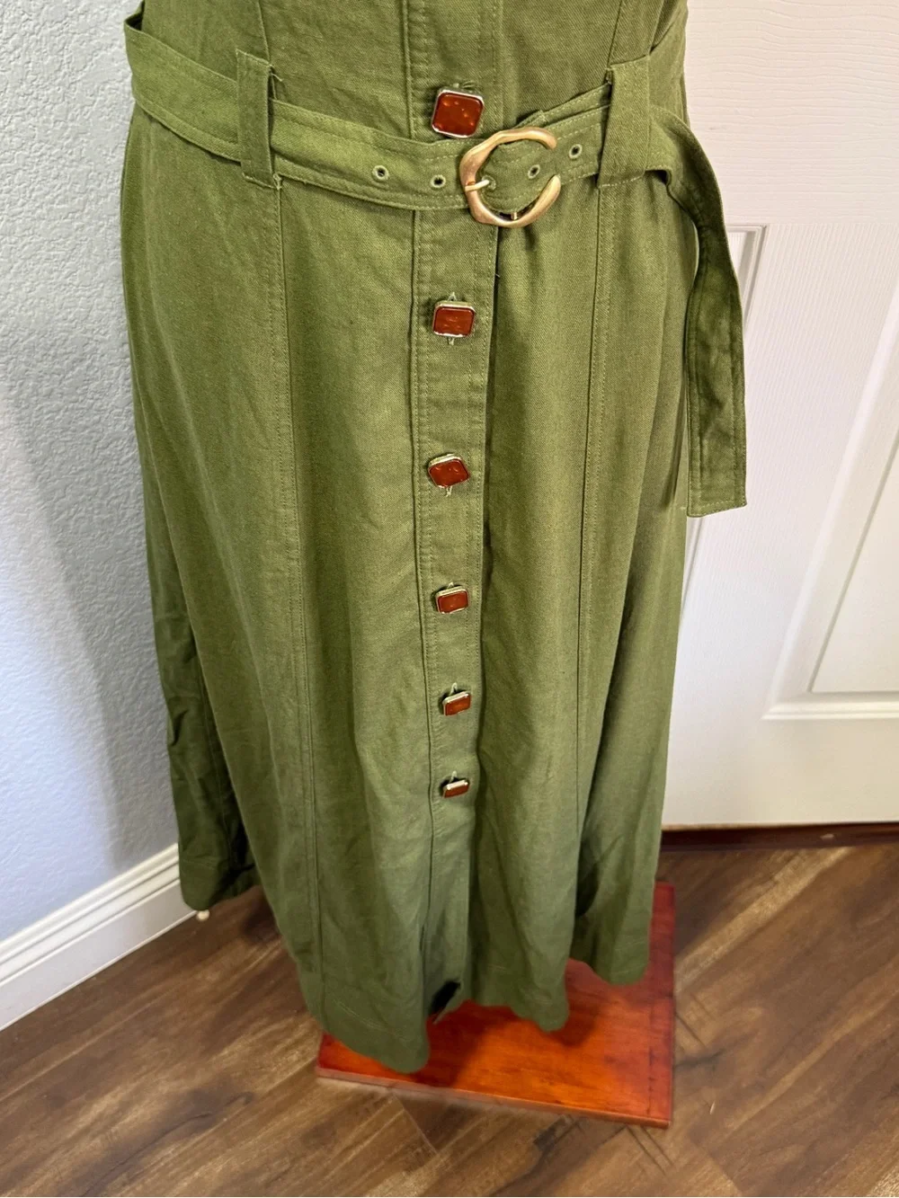Taylor Olive Green Linen Midi Dress Belted Size 8 Coastal Resort Minimalist - Picture 4 of 14